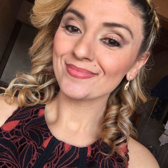 Meet your Posher, Dioneth - Picture 1 of 1